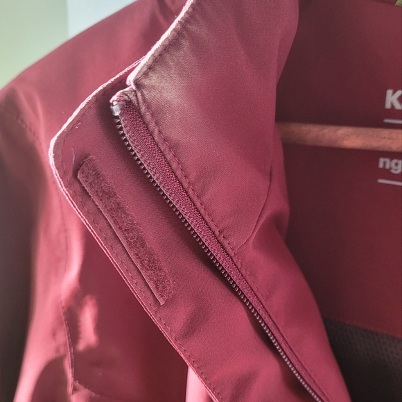 Kathmandu Rain Jacket - Picture 4 of 6